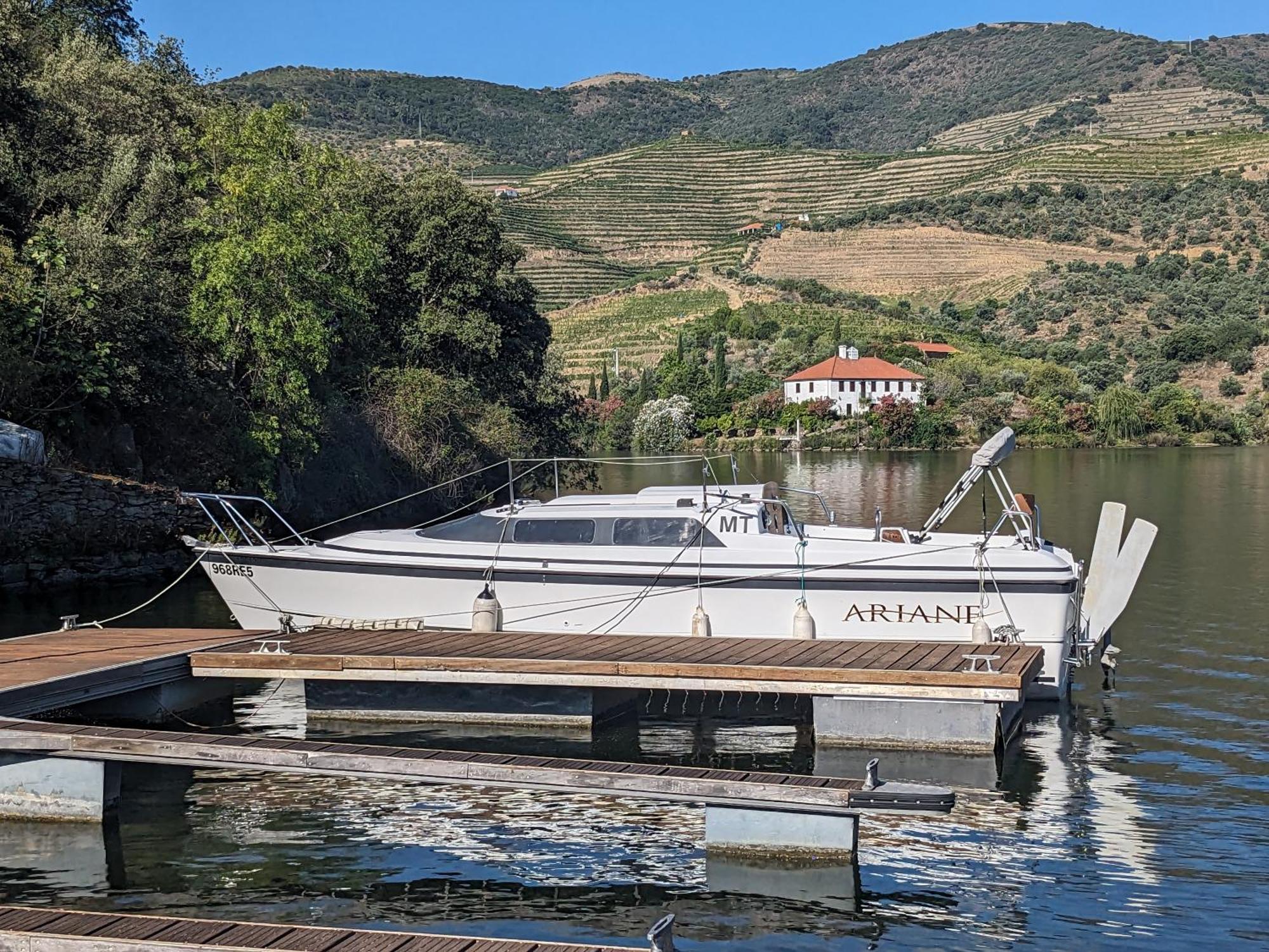 Douro Yacht Charter & Bungalows São João da Pesqueira Exterior foto