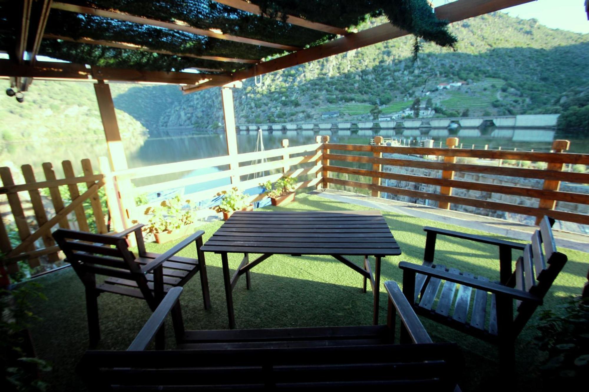 Douro Yacht Charter & Bungalows São João da Pesqueira Cameră foto